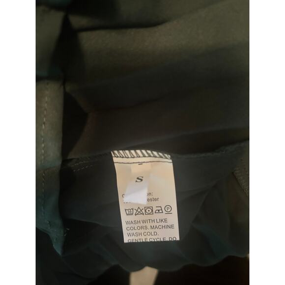 NWOT Women's Green Pleated Knee Length Dress Cap Sleeve Size Small - Picture 5 of 6